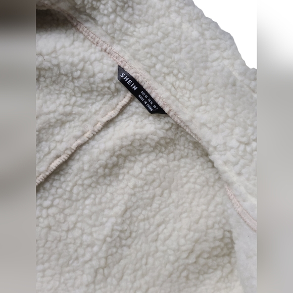 SHEIN | DROP SHOULDER | CORDUROY TYPE COAT W/FUZZY INTERIOR | SIZE XS - Picture 6 of 15